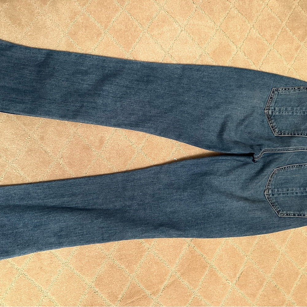 Rag & Bone jeans. Excellent condirion. Size 25. Slit on bottom. Super soft